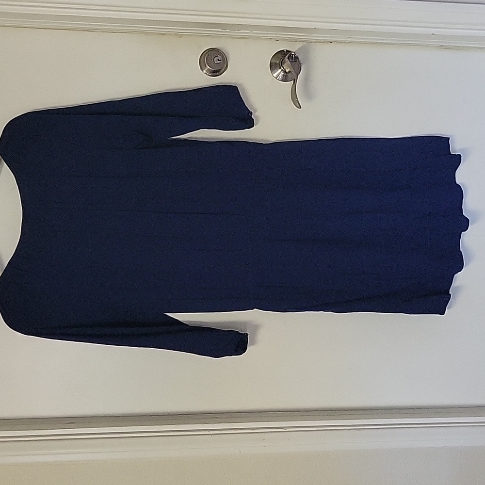 Dress - Picture 4 of 4
